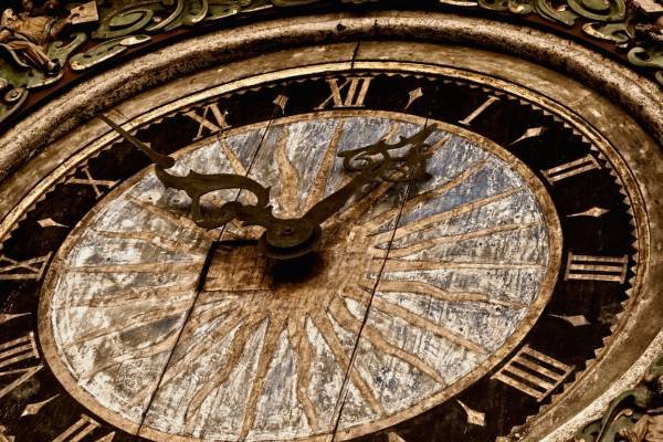 Historical Significance of Antique Clocks