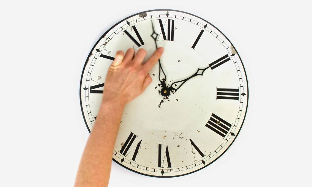 How to Tighten Clock Hands