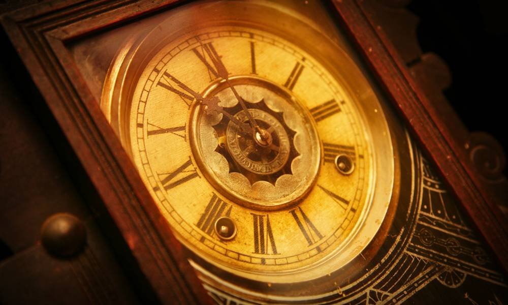 How to Set Time on Grandfather Clock