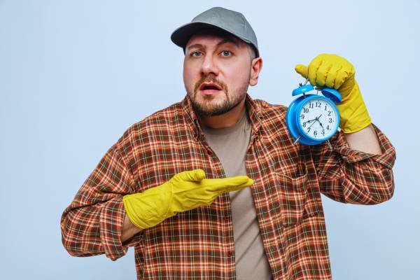 Cleaning and inspecting the clock’s components