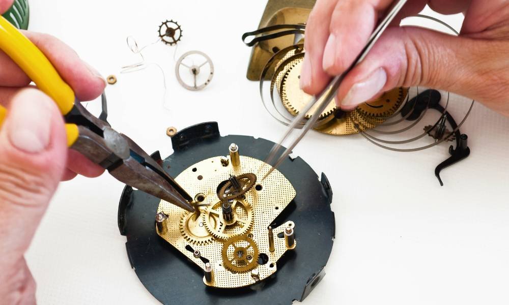 How to Replace Clock Mechanism